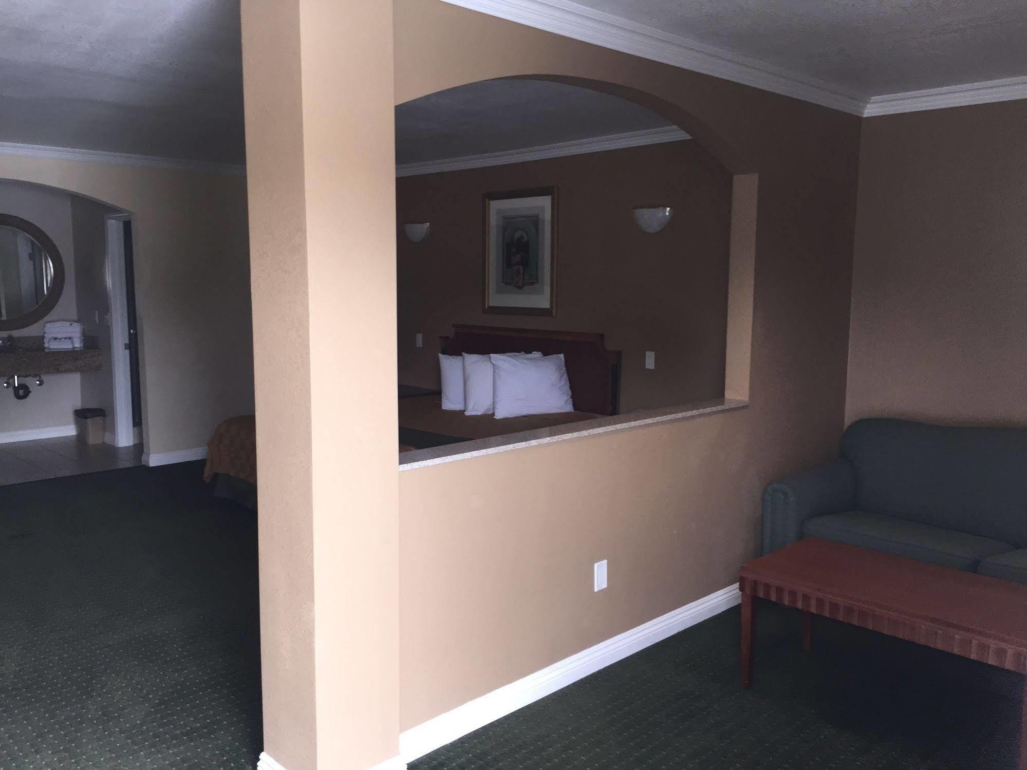 Walnut Inn & Suites West Covina Exterior foto